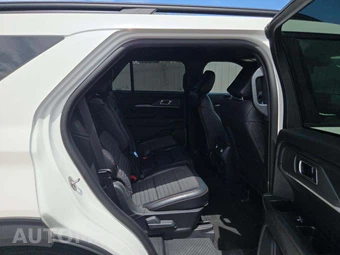 2025 Ford Explorer ST-Line - miniatura 14