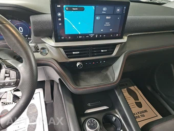 2025 Ford Explorer ST-Line - miniatura 11