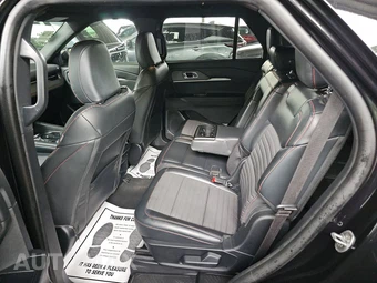 2025 Ford Explorer ST-Line - miniatura 13