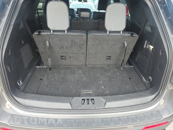 2025 Ford Explorer ST-Line - miniatura 17