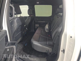 2025 Ford F-150 Hybrid LARIAT Crew Cab Short Bed - miniatura 13