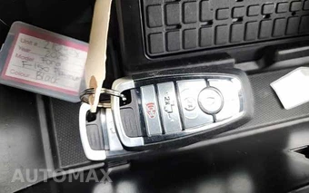 2025 Ford F-150 Hybrid Platinum Crew Cab Medium Bed - miniatura 17
