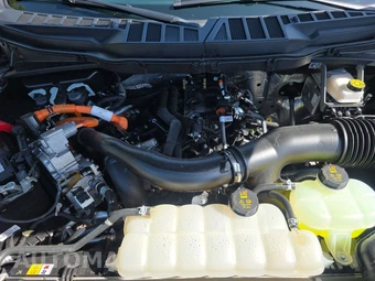 2025 Ford F-150 Hybrid XLT Crew Cab Short Bed - miniatura 22