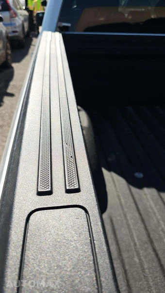2025 Ford F-150 Hybrid XLT Crew Cab Short Bed - miniatura 33