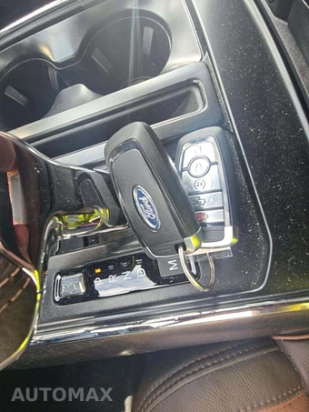 2025 Ford F-150 King Ranch Crew Cab Medium Bed - miniatura 8