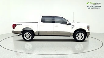 2025 Ford F-150 King Ranch Crew Cab Short Bed - miniatura 10