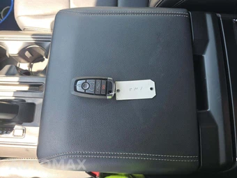 2025 Ford F-150 LARIAT Crew Cab Medium Bed - miniatura 5