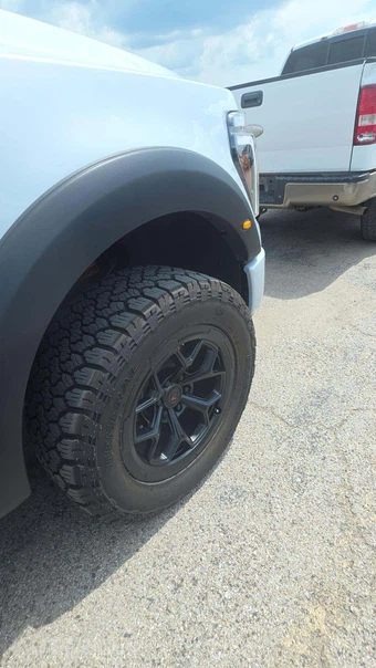2025 Ford F-150 Lariat Crew Cab Short Bed - miniatura 32