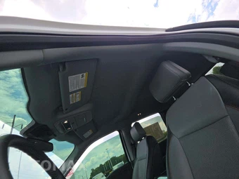 2025 Ford F-150 Lariat Crew Cab Short Bed - miniatura 11