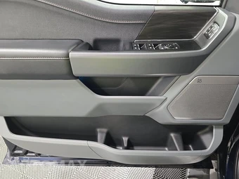 2025 Ford F-150 Lariat Crew Cab Short Bed - miniatura 9