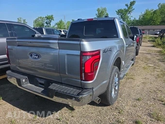 2025 Ford F-150 LARIAT Crew Cab Short Bed - miniatura 4