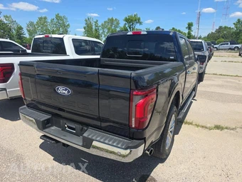 2025 Ford F-150 LARIAT Crew Cab Short Bed - miniatura 4