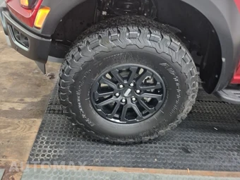 2025 Ford F-150 Raptor Crew Cab Short Bed - miniatura 9