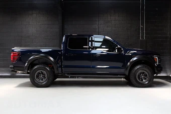 2025 Ford F-150 Raptor Crew Cab Short Bed - miniatura 18