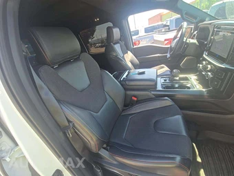 2025 Ford F-150 Raptor Crew Cab Short Bed - miniatura 17