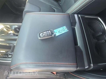 2025 Ford F-150 Raptor Crew Cab Short Bed - miniatura 8