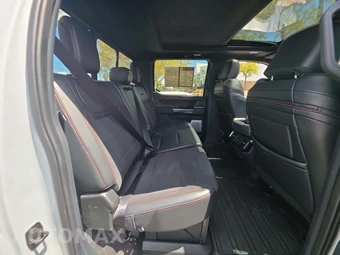 2025 Ford F-150 Raptor Crew Cab Short Bed - miniatura 16