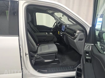 2025 Ford F-150 XLT Crew Cab Medium Bed - miniatura 8