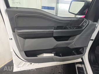2025 Ford F-150 XLT Crew Cab Medium Bed - miniatura 9