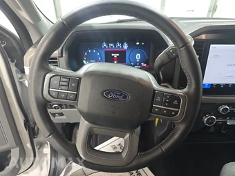 2025 Ford F-150 XLT Crew Cab Medium Bed - miniatura 10