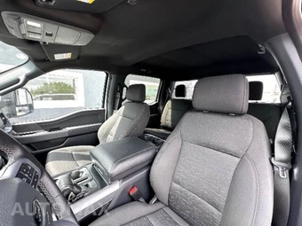 2025 Ford F-150 XLT Crew Cab Medium Bed - miniatura 10