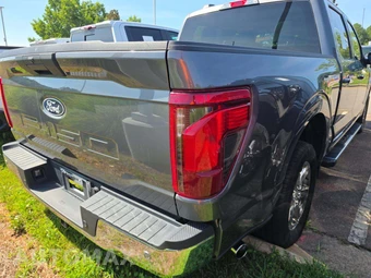 2025 Ford F-150 XLT Crew Cab Short Bed - miniatura 3