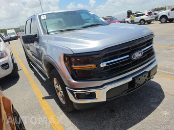 2025 Ford F-150 XLT Crew Cab Short Bed - miniatura 3