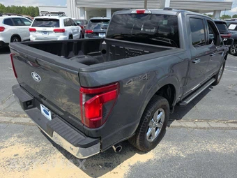 2025 Ford F-150 XLT Crew Cab Short Bed - miniatura 3