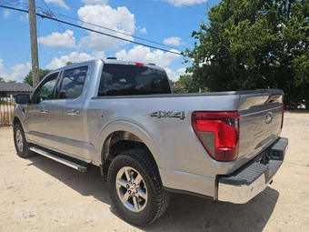 2025 Ford F-150 XLT Crew Cab Short Bed - miniatura 4
