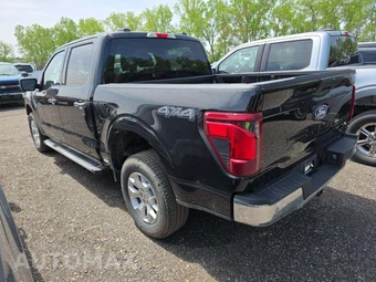 2025 Ford F-150 XLT Crew Cab Short Bed - miniatura 2