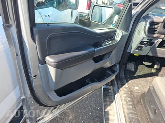2025 Ford F-150 XLT Crew Cab Short Bed - miniatura 9