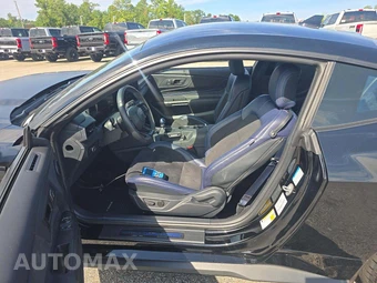 2025 Ford Mustang Dark Horse Coupe - miniatura 3