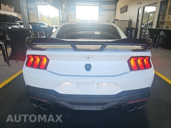 2025 Ford Mustang Dark Horse Coupe - miniatura 5
