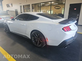2025 Ford Mustang Dark Horse Coupe - miniatura 6