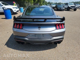 2025 Ford Mustang Dark Horse Coupe - miniatura 5