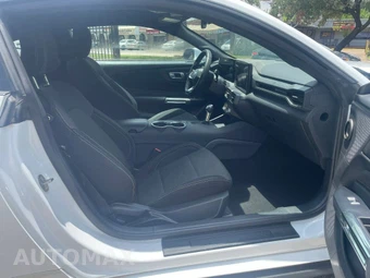 2025 Ford Mustang EcoBoost Coupe - miniatura 11