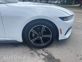 2025 Ford Mustang EcoBoost Coupe - miniatura 27