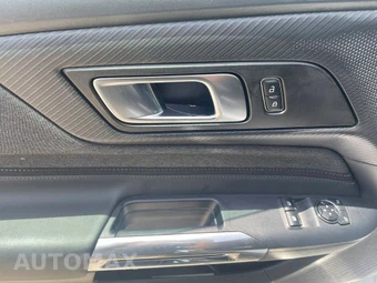 2025 Ford Mustang EcoBoost Coupe - miniatura 7