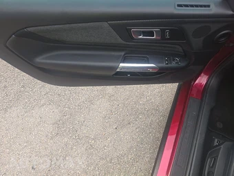 2025 Ford Mustang EcoBoost Coupe - miniatura 9