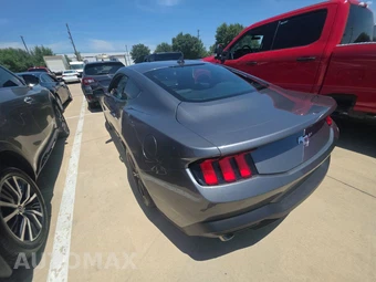 2025 Ford Mustang EcoBoost Coupe - miniatura 6