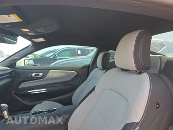 2025 Ford Mustang EcoBoost Coupe - miniatura 17