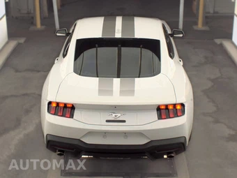 2025 Ford Mustang EcoBoost Coupe - miniatura 5