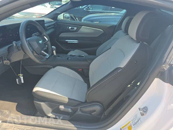 2025 Ford Mustang EcoBoost Coupe - miniatura 7