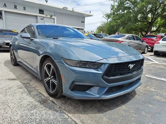 2025 Ford Mustang EcoBoost Coupe - miniatura 15