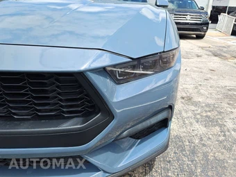 2025 Ford Mustang EcoBoost Coupe - miniatura 16
