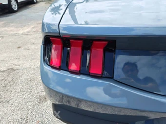 2025 Ford Mustang EcoBoost Coupe - miniatura 21