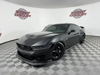 2025 Ford Mustang GT Coupe - miniatura 1