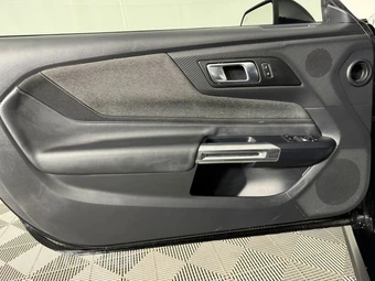 2025 Ford Mustang GT Coupe - miniatura 32