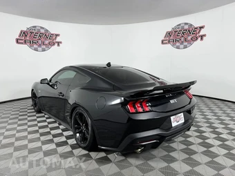 2025 Ford Mustang GT Coupe - miniatura 5