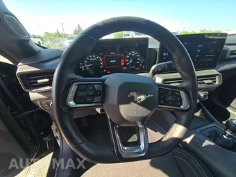 2025 Ford Mustang GT Coupe - miniatura 18
